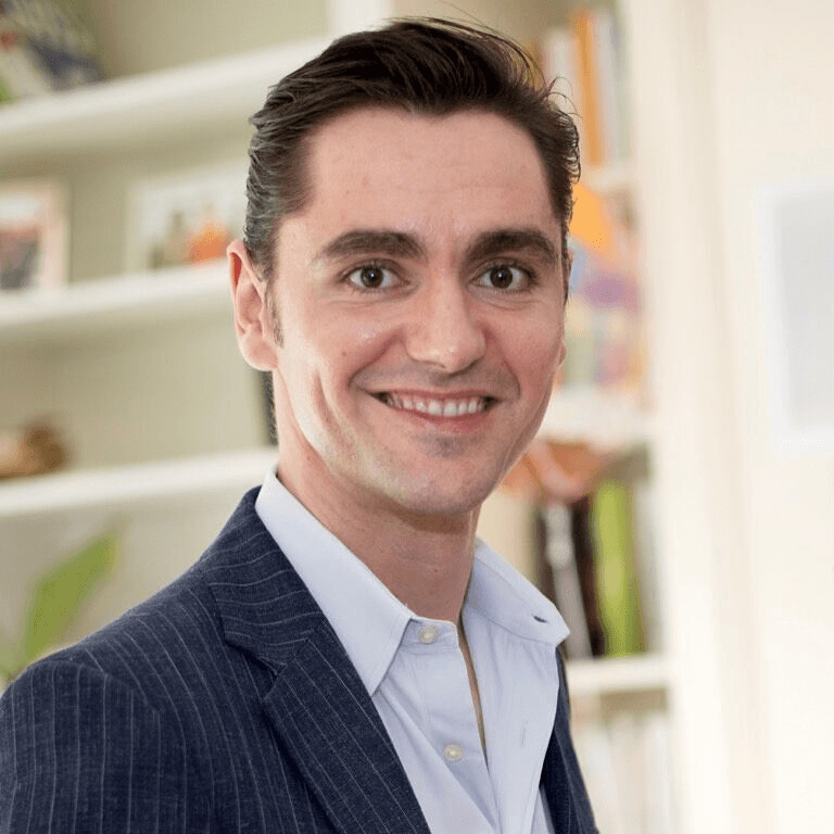 Carlos gonzalez headshot.